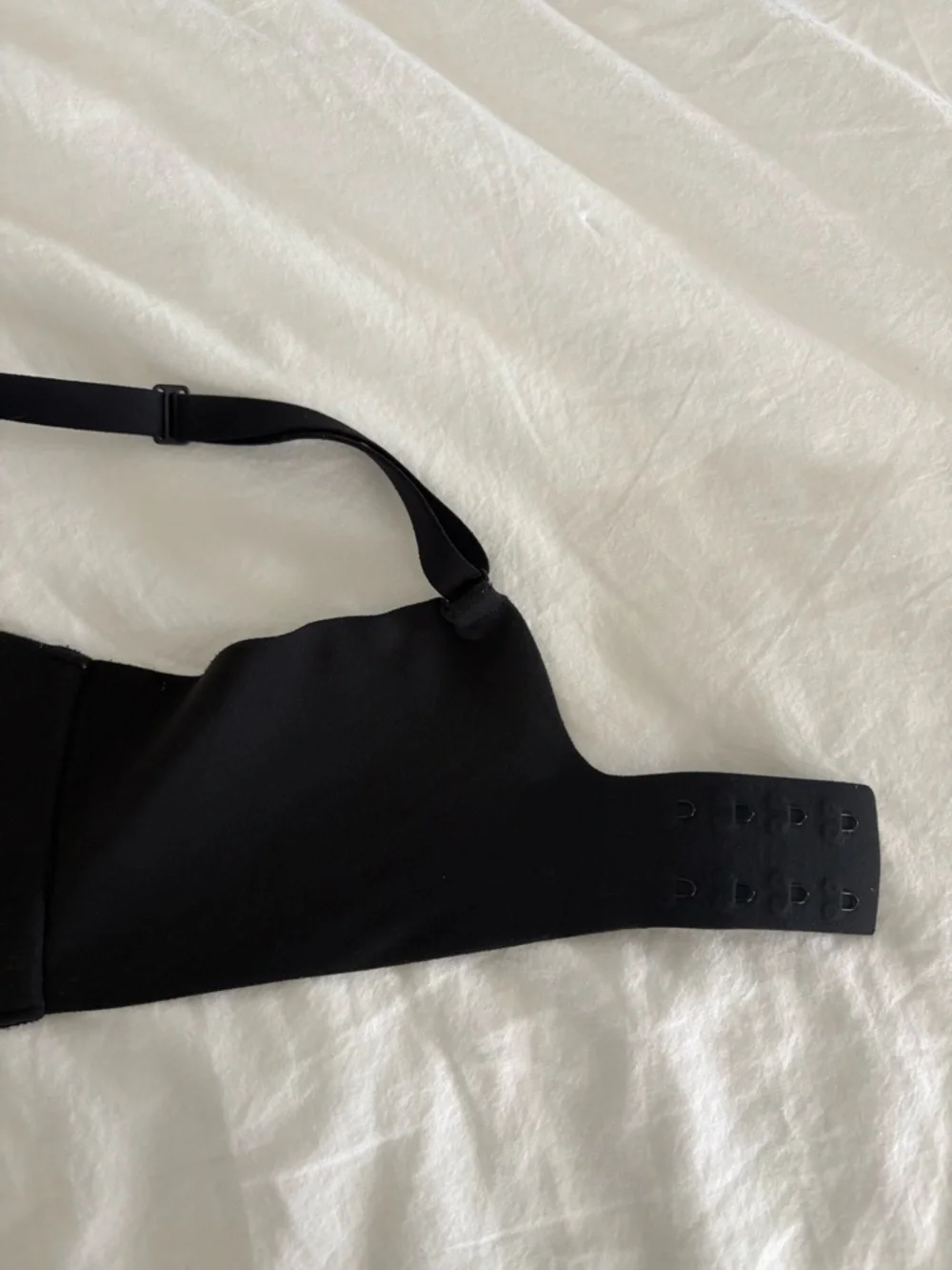 SMOOTHEZ Bra-ish Wireless Bralette - Medium - Picture 9 of 13